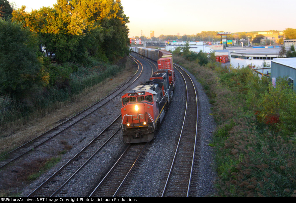 CN 2511